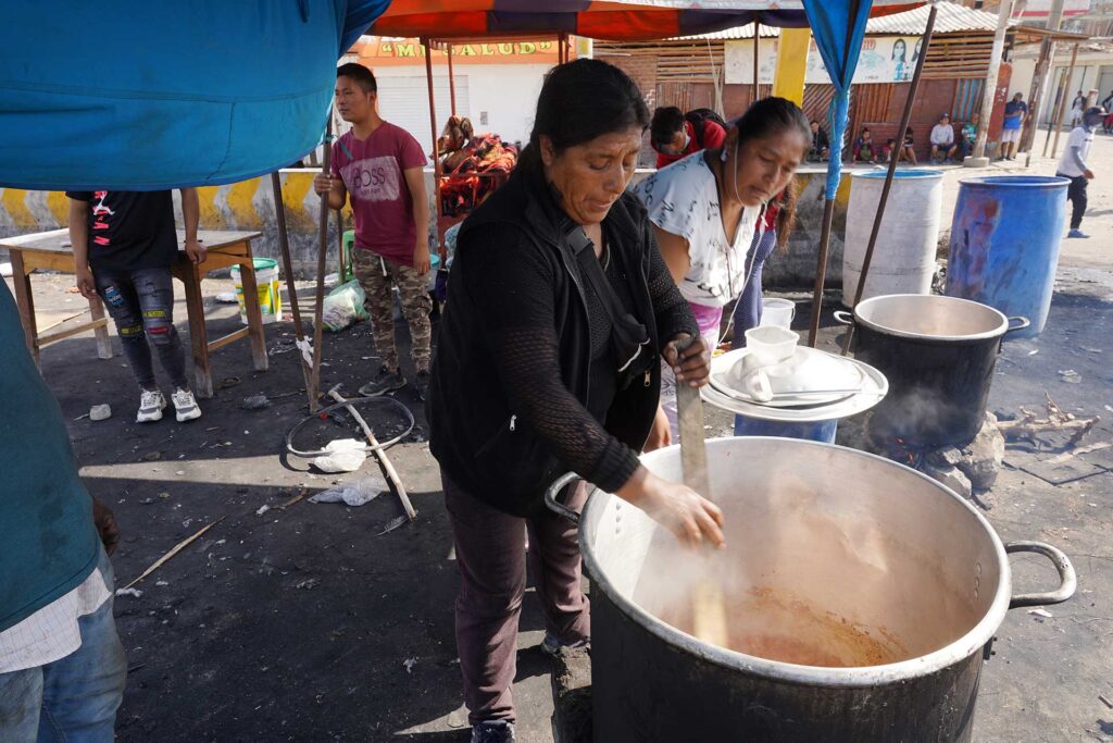 Cientos de pasajeros varados en el segundo día de protestas
