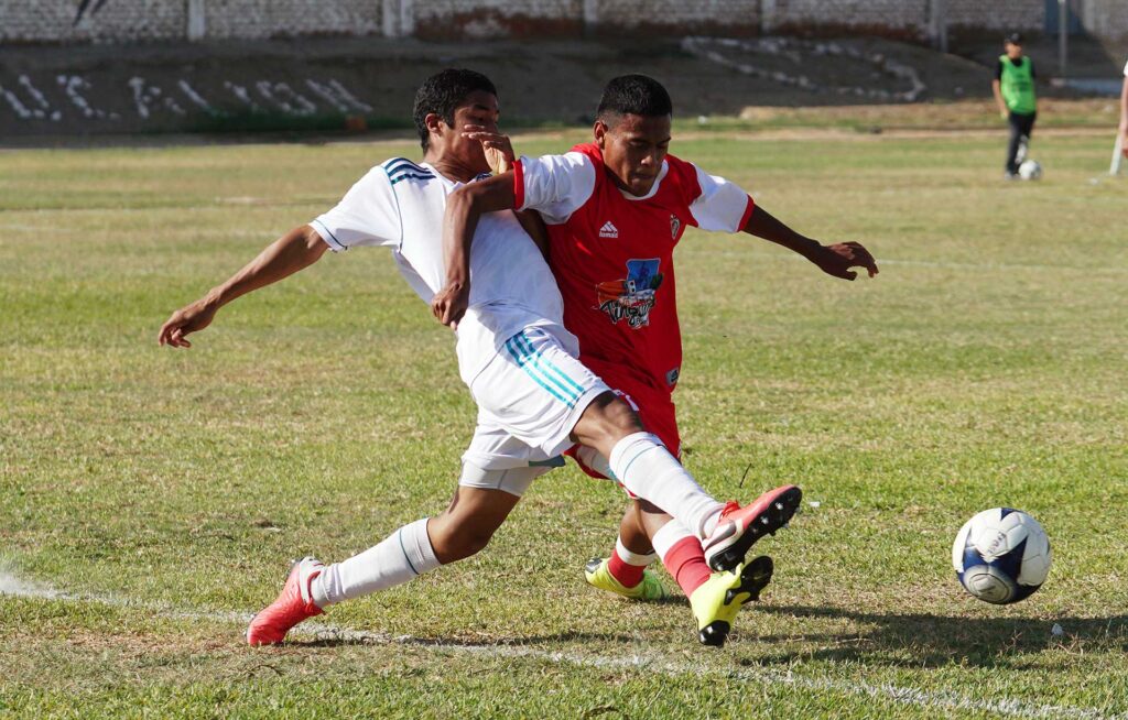 De la mano de Ayona, San Francisco de Asís avanza a cuartos de final de la Copa Perú