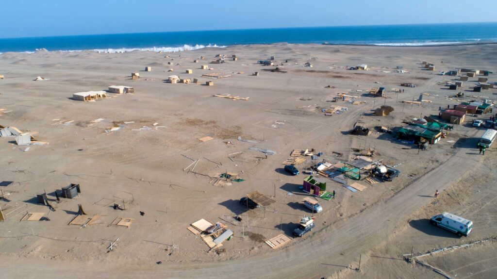 Desalojan a más de 200 invasores de la playa Punta Lomitas en Ocucaje