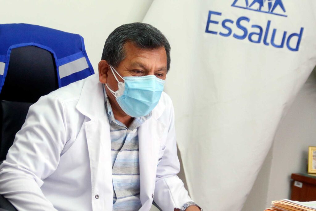 Falta de especialistas impide a Essalud implementar más camas UCI