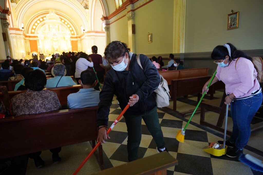 Fieles inician peregrinación al santuario de la Virgen de Yauca