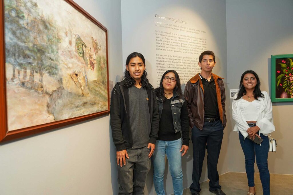 Jóvenes artistas de diversas partes del país exponen su arte en el IPCNA Ica